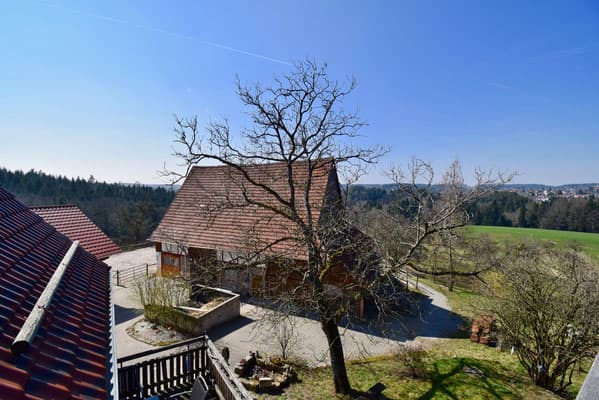 Verkauft: Traumhaft gelegenes landwirtschaftliches Anwesen mit saniertem Wohnhaus, Scheune, Maschinenhalle und Doppelgarage in Kaisersbach